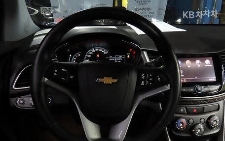 Chevrolet Trax, 2021 год, 1 085 000 рублей, 9 фотография