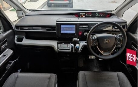 Honda Stepwgn IV, 2022 год, 2 200 000 рублей, 8 фотография