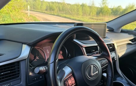 Lexus RX IV рестайлинг, 2019 год, 5 800 000 рублей, 6 фотография