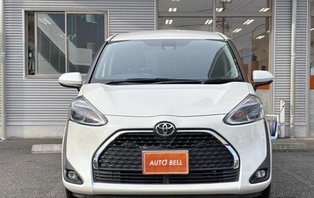 Toyota Sienta II, 2021 год, 1 190 000 рублей, 3 фотография
