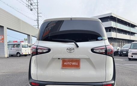 Toyota Sienta II, 2021 год, 1 190 000 рублей, 5 фотография