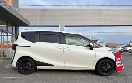 Toyota Sienta II, 2021 год, 1 190 000 рублей, 7 фотография