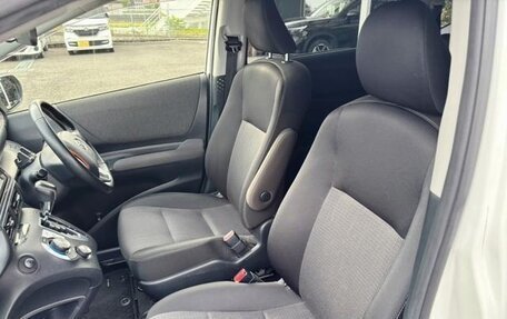 Toyota Sienta II, 2021 год, 1 190 000 рублей, 18 фотография