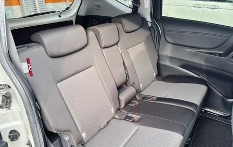 Toyota Sienta II, 2021 год, 1 190 000 рублей, 19 фотография