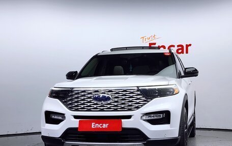 Ford Explorer VI, 2022 год, 4 180 000 рублей, 2 фотография