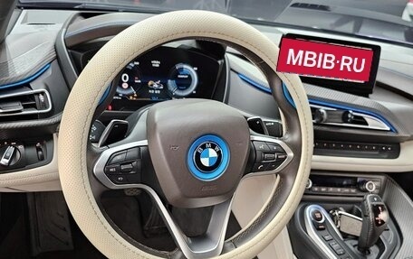 BMW i8 I рестайлинг, 2016 год, 5 019 000 рублей, 13 фотография