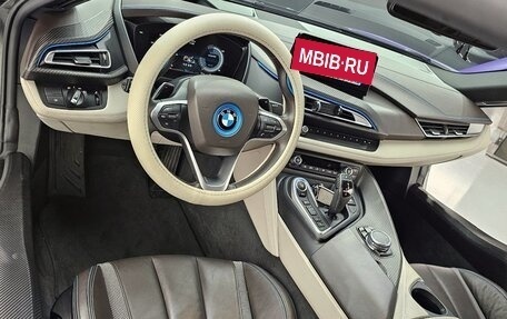BMW i8 I рестайлинг, 2016 год, 5 019 000 рублей, 7 фотография