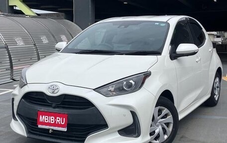 Toyota Yaris, 2022 год, 897 000 рублей, 1 фотография
