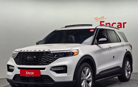 Ford Explorer VI, 2022 год, 4 210 000 рублей, 2 фотография
