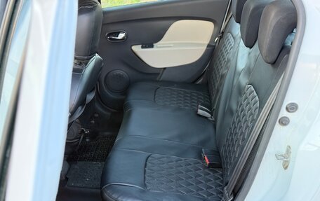 Renault Logan II, 2015 год, 700 000 рублей, 9 фотография