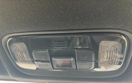 Toyota Yaris, 2022 год, 897 000 рублей, 25 фотография