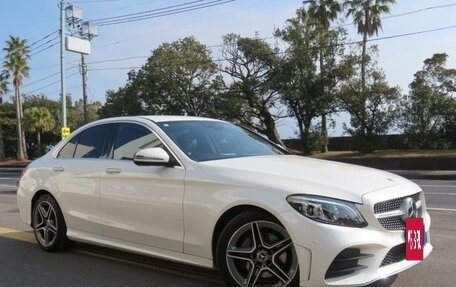 Mercedes-Benz C-Класс, 2019 год, 1 900 000 рублей, 4 фотография