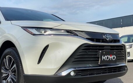 Toyota Harrier, 2021 год, 2 600 000 рублей, 3 фотография