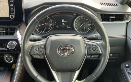 Toyota Harrier, 2021 год, 2 600 000 рублей, 13 фотография