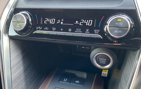 Toyota Harrier, 2021 год, 2 600 000 рублей, 14 фотография