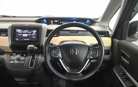 Honda Freed II, 2017 год, 1 770 000 рублей, 13 фотография