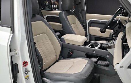 Land Rover Defender II, 2022 год, 6 113 100 рублей, 11 фотография