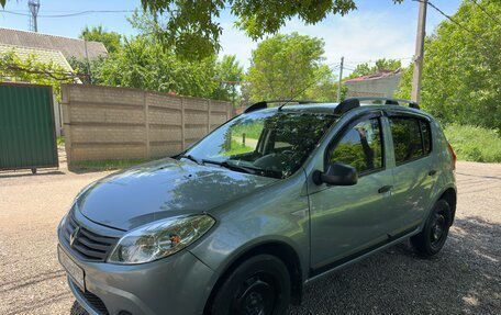 Renault Sandero I, 2010 год, 630 000 рублей, 2 фотография