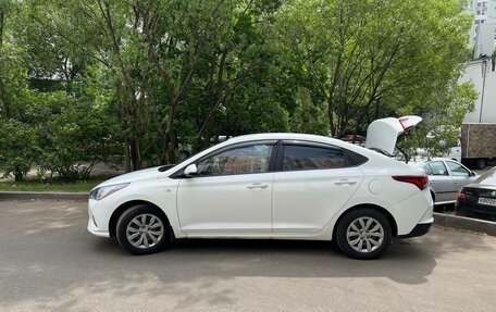Hyundai Solaris II рестайлинг, 2021 год, 1 350 000 рублей, 10 фотография