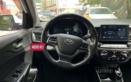 Hyundai Solaris II рестайлинг, 2021 год, 1 350 000 рублей, 4 фотография