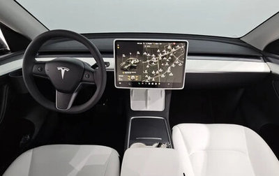 Tesla Model Y I, 2025 год, 4 840 000 рублей, 1 фотография