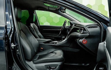 Toyota Camry, 2019 год, 3 000 000 рублей, 11 фотография