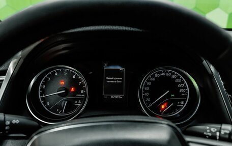 Toyota Camry, 2019 год, 3 000 000 рублей, 17 фотография