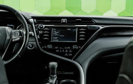Toyota Camry, 2019 год, 3 000 000 рублей, 18 фотография
