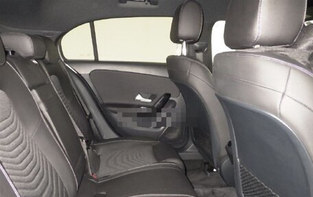 Mercedes-Benz A-Класс, 2018 год, 1 500 000 рублей, 6 фотография