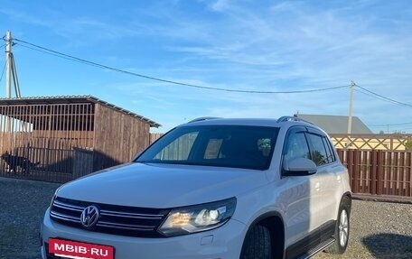 Volkswagen Tiguan I, 2011 год, 1 250 000 рублей, 2 фотография