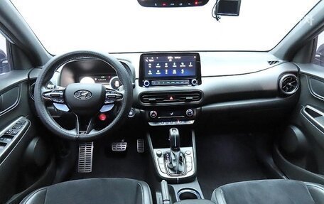 Hyundai Kona I, 2022 год, 2 650 000 рублей, 3 фотография
