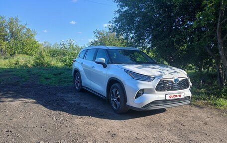 Toyota Highlander, 2023 год, 6 300 000 рублей, 5 фотография