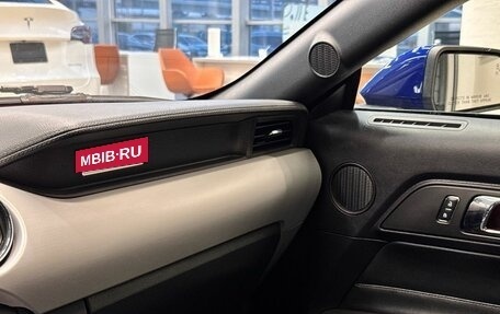 Ford Mustang VI рестайлинг, 2016 год, 4 099 900 рублей, 18 фотография