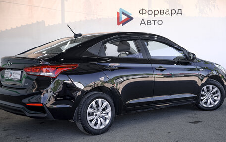 Hyundai Solaris II рестайлинг, 2018 год, 1 400 000 рублей, 3 фотография