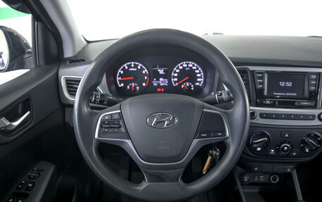 Hyundai Solaris II рестайлинг, 2018 год, 1 400 000 рублей, 11 фотография