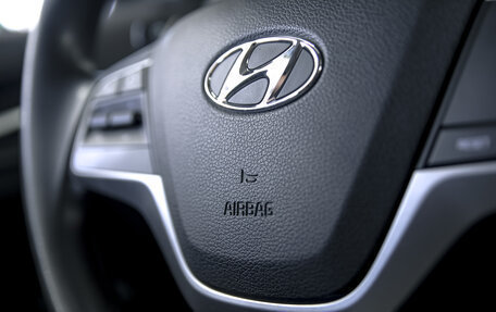 Hyundai Solaris II рестайлинг, 2018 год, 1 400 000 рублей, 21 фотография
