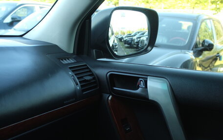 Toyota Land Cruiser Prado 150 рестайлинг 2, 2012 год, 2 239 000 рублей, 10 фотография