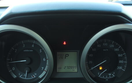 Toyota Land Cruiser Prado 150 рестайлинг 2, 2012 год, 2 239 000 рублей, 13 фотография