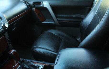Toyota Land Cruiser Prado 150 рестайлинг 2, 2012 год, 2 239 000 рублей, 15 фотография