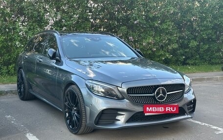 Mercedes-Benz C-Класс, 2018 год, 3 500 000 рублей, 1 фотография