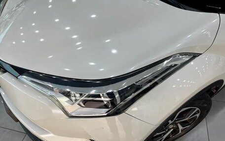 Toyota C-HR I рестайлинг, 2022 год, 1 890 000 рублей, 8 фотография