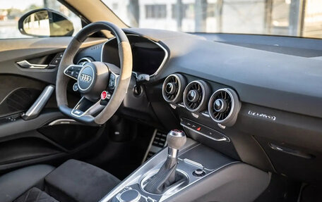 Audi TT RS, 2022 год, 5 900 000 рублей, 12 фотография