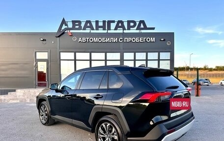Toyota RAV4, 2024 год, 3 990 000 рублей, 5 фотография