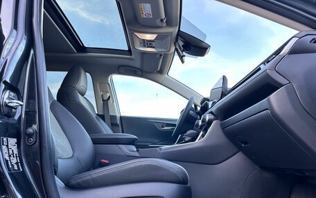 Toyota RAV4, 2024 год, 3 990 000 рублей, 31 фотография