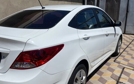 Hyundai Solaris II рестайлинг, 2012 год, 670 000 рублей, 5 фотография