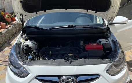 Hyundai Solaris II рестайлинг, 2012 год, 670 000 рублей, 11 фотография