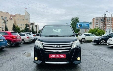 Toyota Noah III, 2016 год, 1 899 000 рублей, 3 фотография