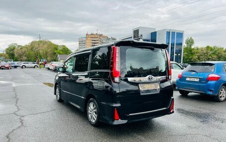 Toyota Noah III, 2016 год, 1 899 000 рублей, 8 фотография