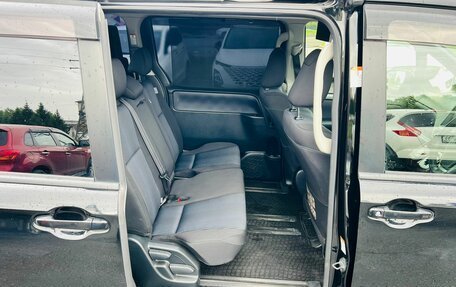 Toyota Noah III, 2016 год, 1 899 000 рублей, 13 фотография