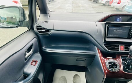 Toyota Noah III, 2016 год, 1 899 000 рублей, 19 фотография